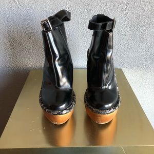 Jeffrey Campbell Dufour